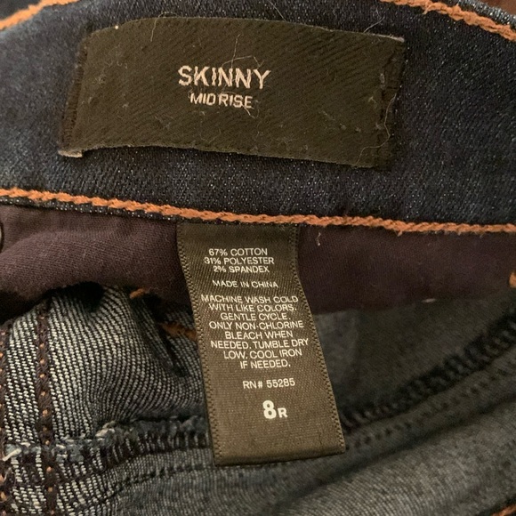 Express, straight leg cut jeans, with beautiful dark wash, size 8, EUC - Picture 11 of 11